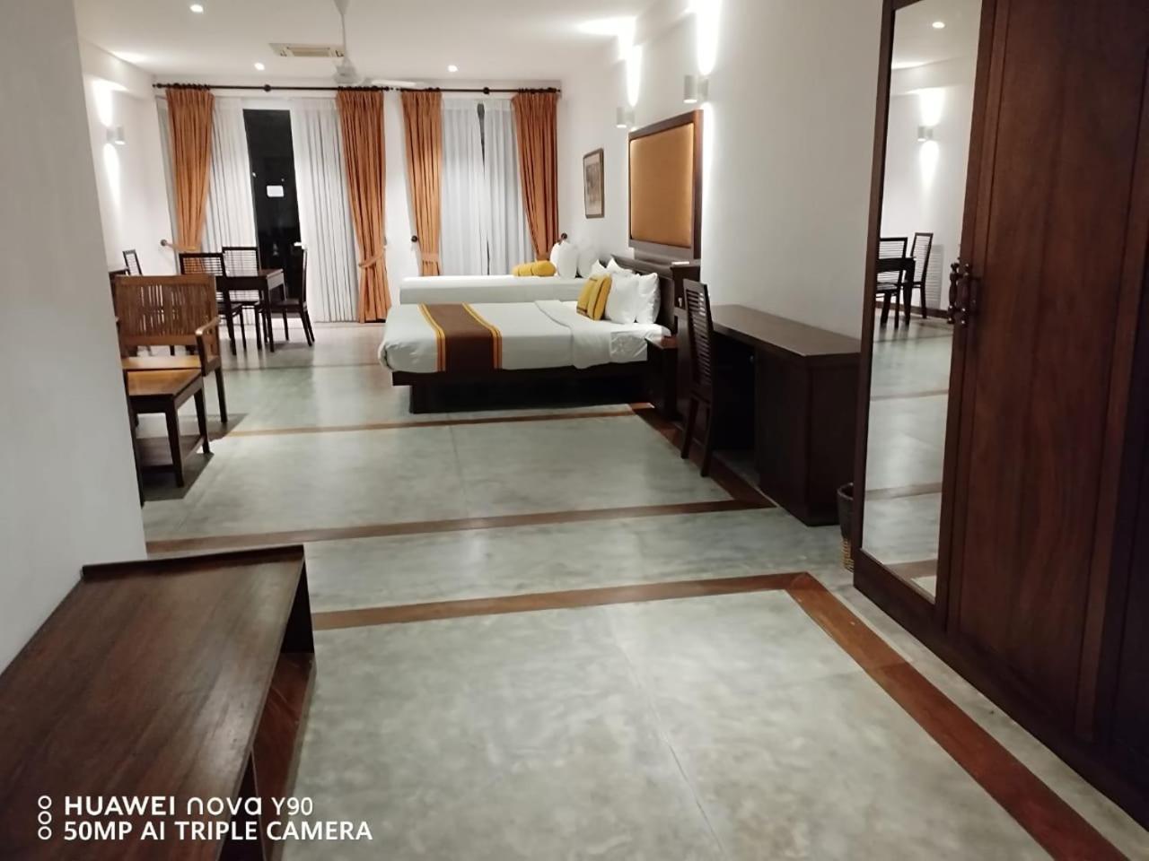 Refresh Hotel Hikkaduwa Ngoại thất bức ảnh