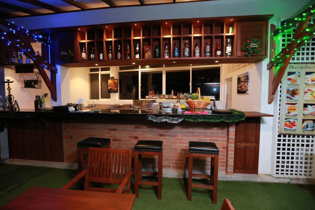 Refresh Hotel Hikkaduwa Phòng bức ảnh