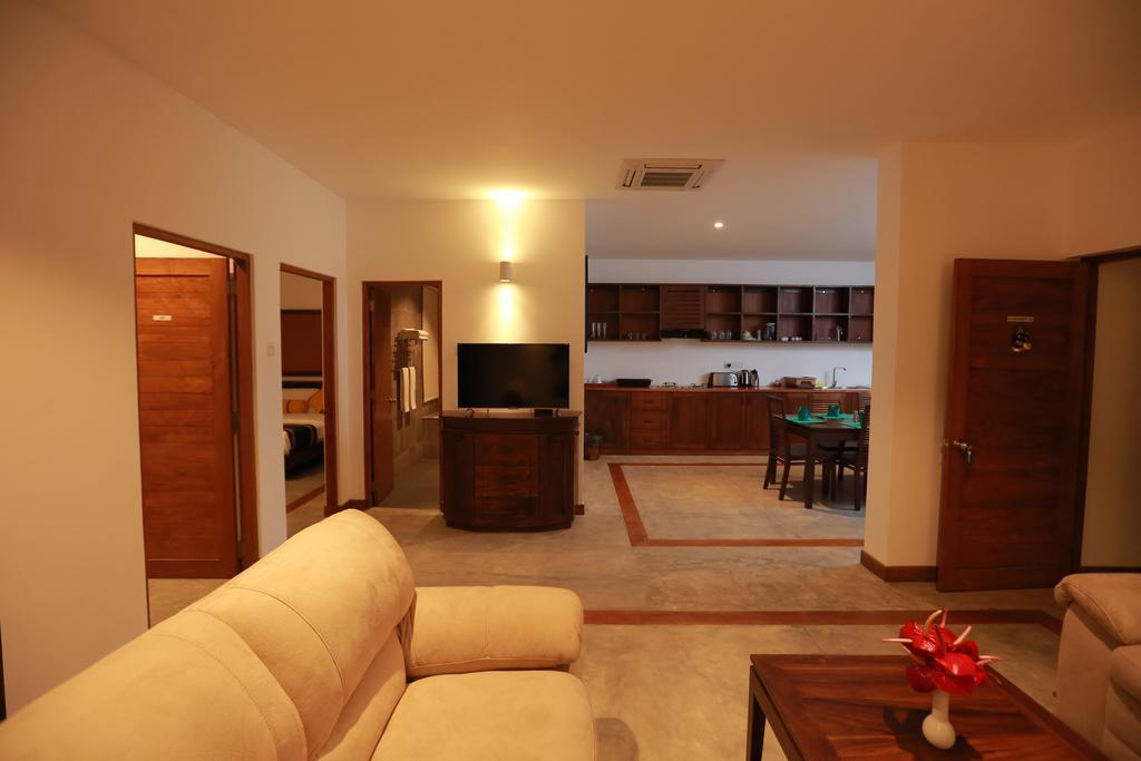 Refresh Hotel Hikkaduwa Phòng bức ảnh
