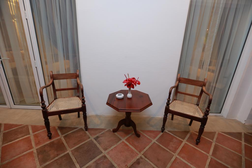 Refresh Hotel Hikkaduwa Phòng bức ảnh