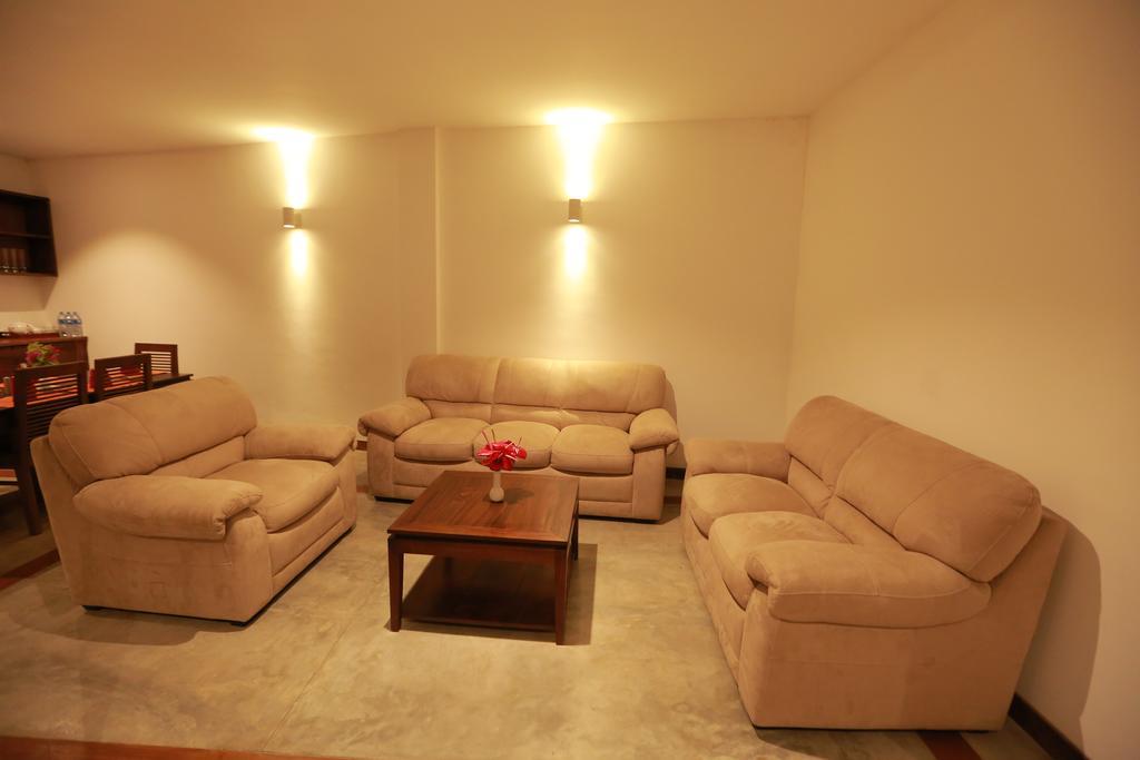 Refresh Hotel Hikkaduwa Phòng bức ảnh