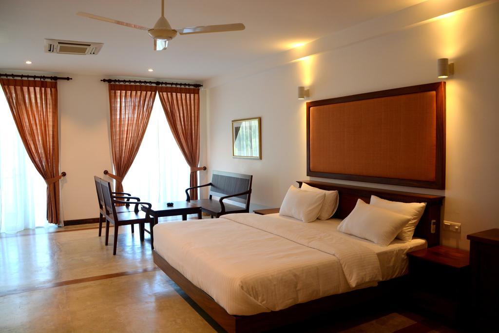 Refresh Hotel Hikkaduwa Phòng bức ảnh